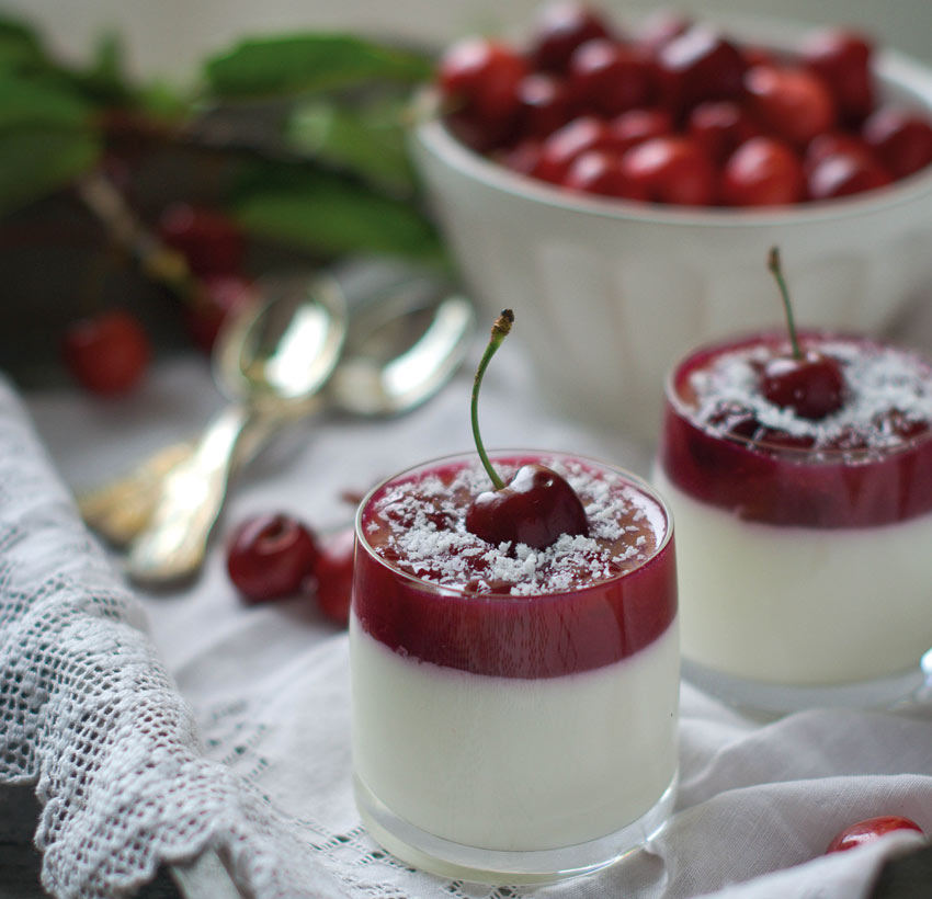 pannacotta-allo-yogurt-con-ciliegie-grande