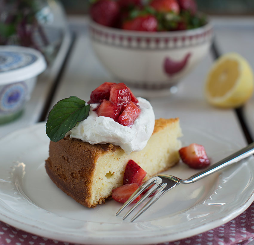 Torta-ricotta-limone-e-cocco-con-fragole-dx