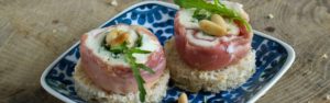 Rolls-di-Crescenza-e-prosciutto-crudo-parallasse