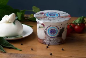 La burratina con lo yogurt Caseificio Val d'aveto