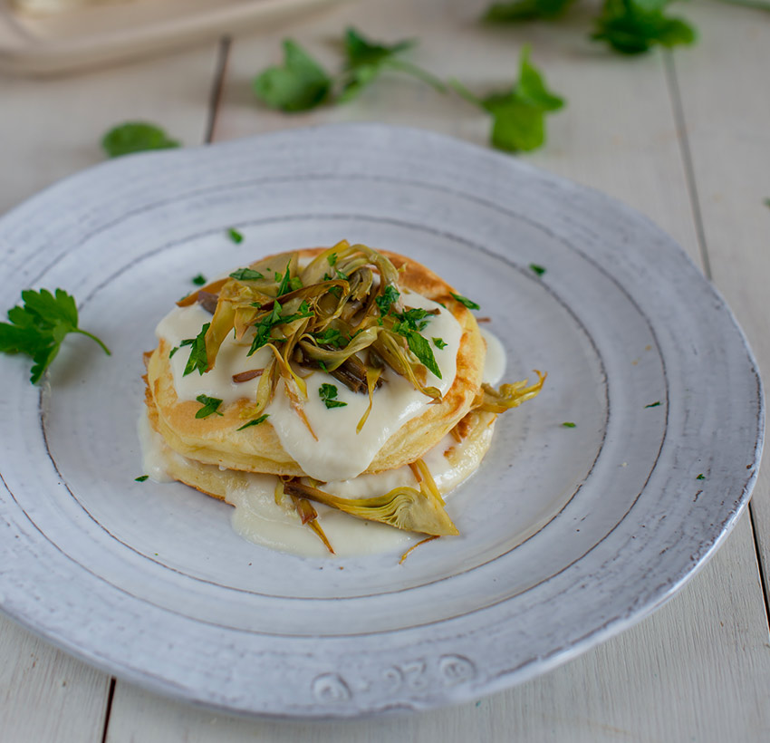 Pancake salati con Crescenza e carciofi