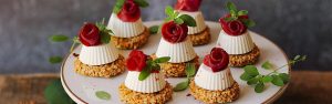 TARTELETTE CON PANNA COTTA ALLO YOGUR -E BRESAOLA ps