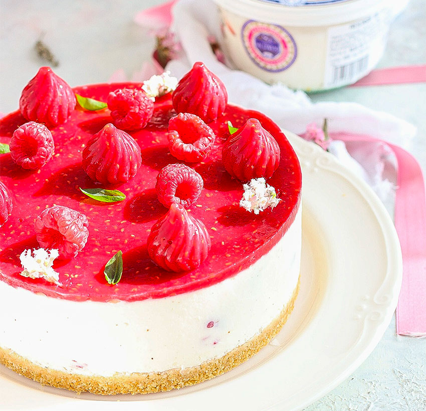13_CHEESECAKE-AI-LAMPONI-CON-PRESCINSOA-bg