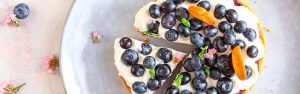 TARTE CON YOGURT AI MIRTILLI
