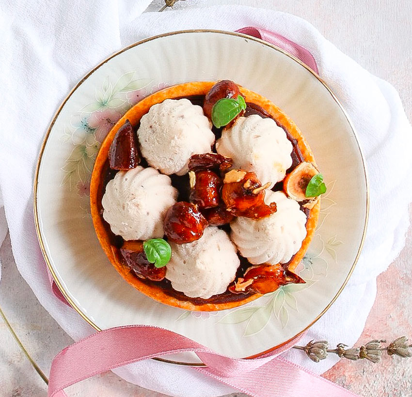 TARTELLETTE CON CIOCCOLATO E PRALINATO CROCCANTE