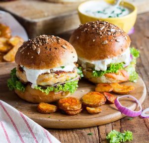 FISHBURGER CON SALSA-ALLO YOGURTE ZENZERO grande