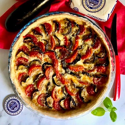 TORTA SALATA CON POMODORINI MELANZANE E CRESCENZA sm