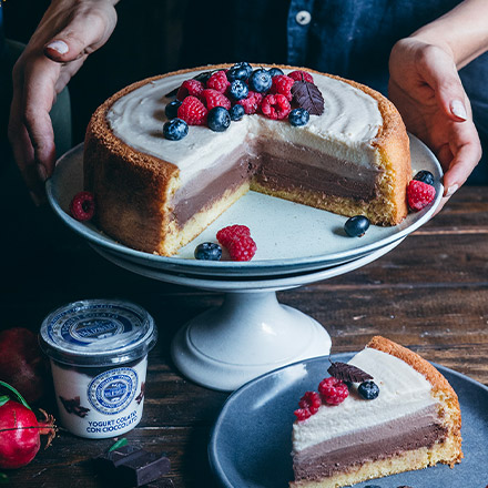 Torta ai tre cioccolati con Yogurt Colato