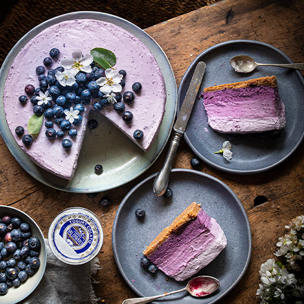 Ombre Cake allo Yogurt con mirtillo nero