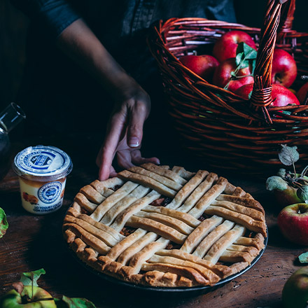 apple cheese pie con yogurt colato con strudel di mele