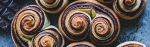 Brioches al cioccolato con Yogurt Colato al Naturale
