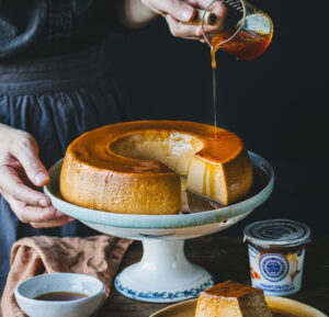 Flan al dulce de leche con yogurt caramello salato