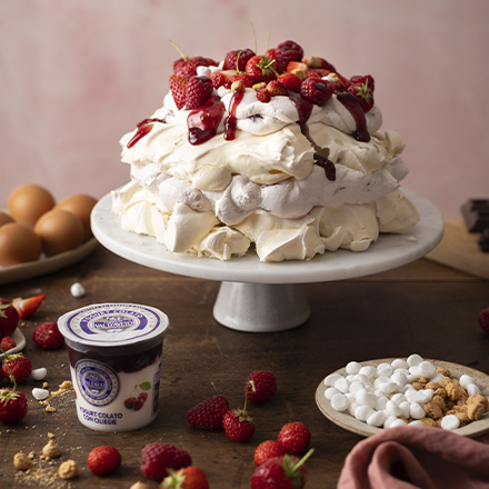 Torta Pavlova con frutti rossi sm