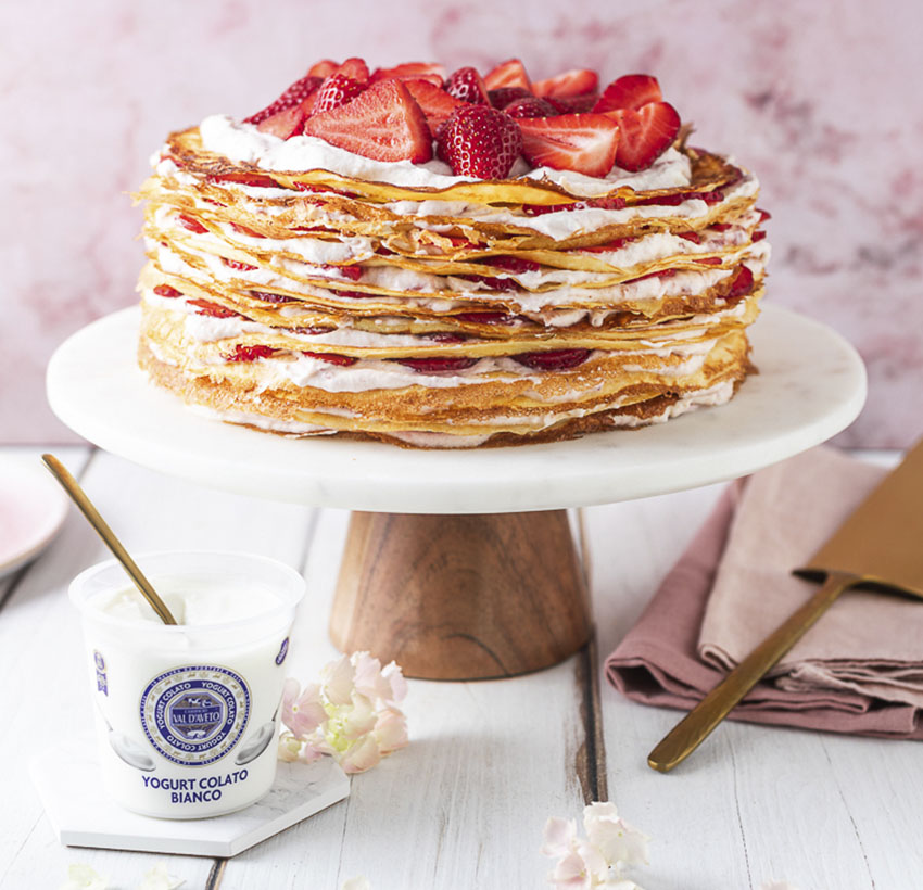 Torta di crepes con crema chantilly grande