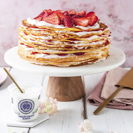 Torta di crepes con crema chantilly